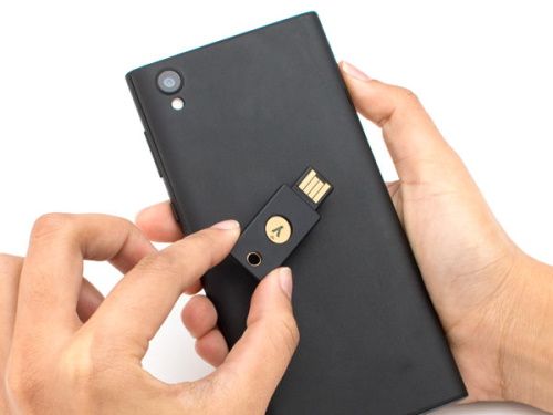 Yubico YubiKey 5 NFC FIPS