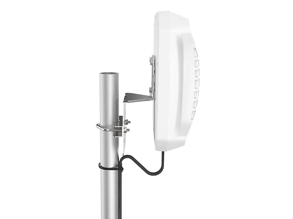 Huawei B535-232 + 4G MIMO Flatpanel Antenne