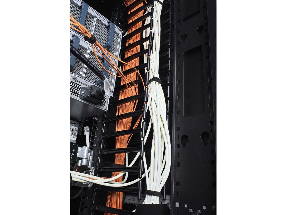 APC AR7588 NetShelter Kabelorganizer