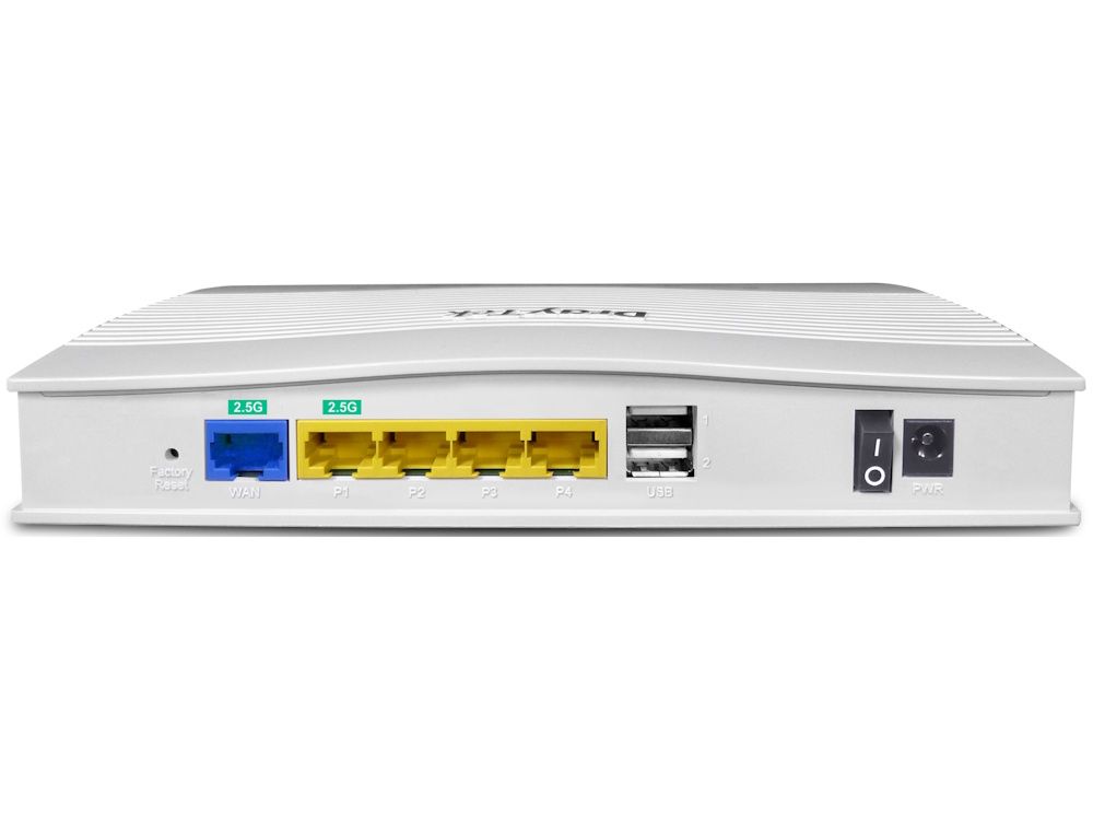 Achterkant van de DrayTek Vigor V2136 VPN router met multi-gigabit poorten en USB aansluitingen