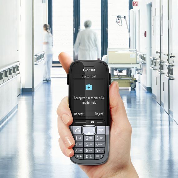 De Gigaset SL850H Pro DECT handset in gebruik in een ziekenhuis of andere medische omgeving