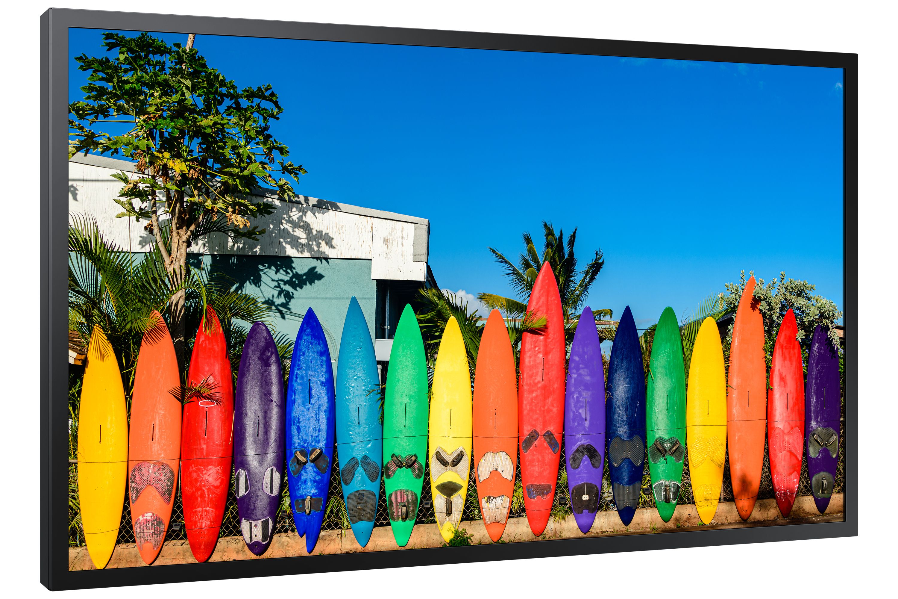 Het Samsung OM55B 4K UHD 55" high brightness etalage display voor digital signage schuin van linksvoor