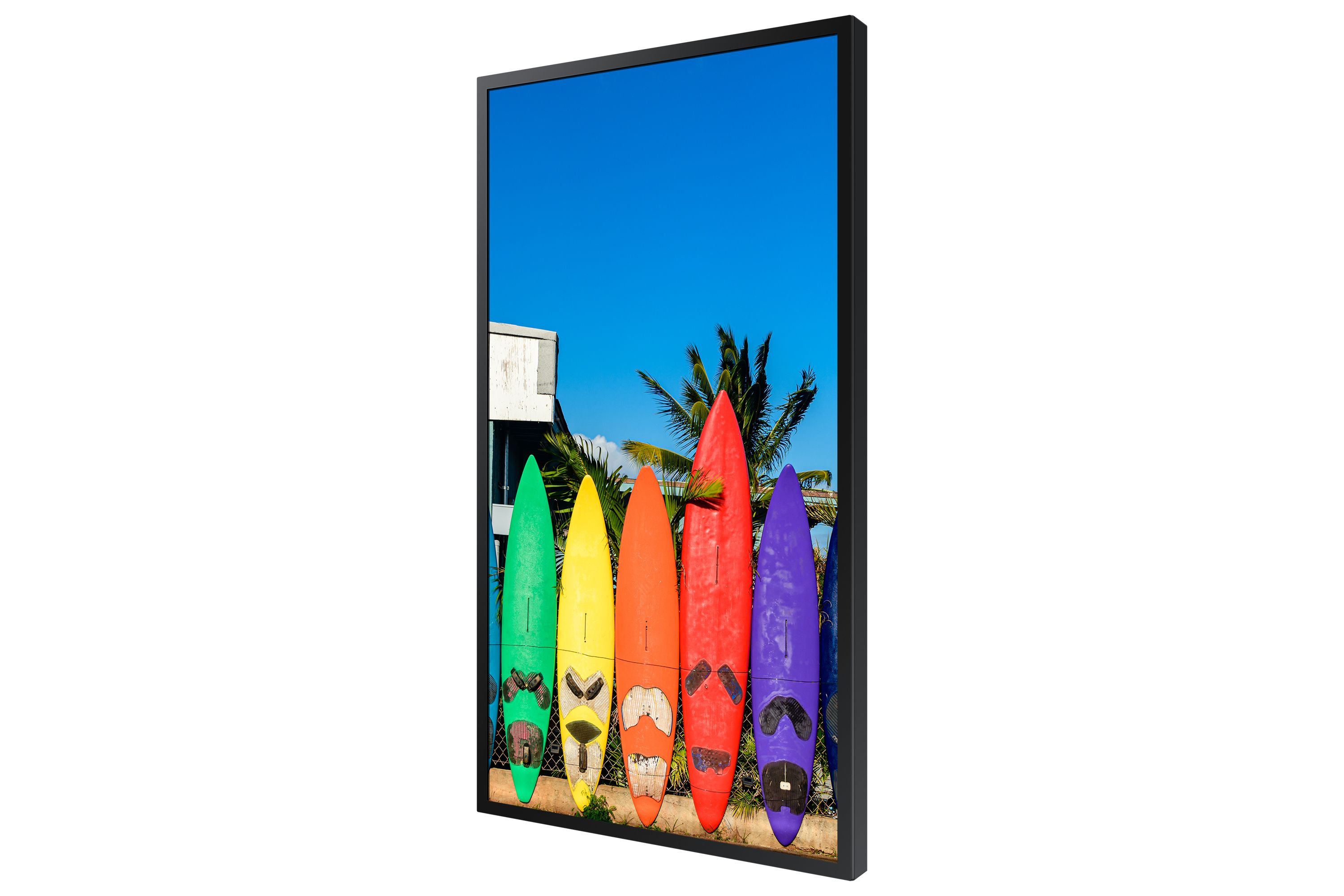 Schuin het Samsung OM55B 4K UHD 55" high brightness etalage display in portret formaat