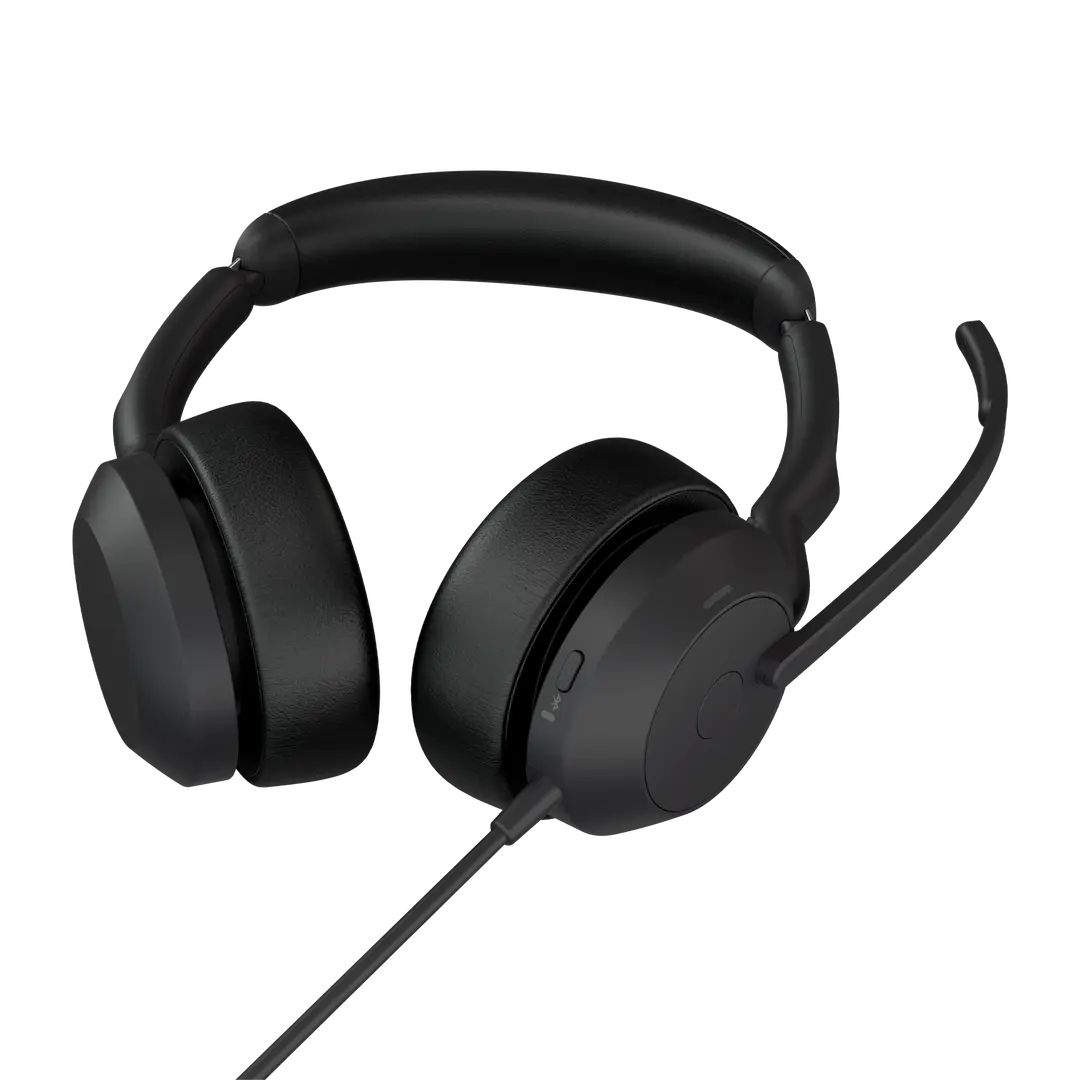 Een liggende Jabra Evolve2 50 UC Stereo USB-C USB-A headset