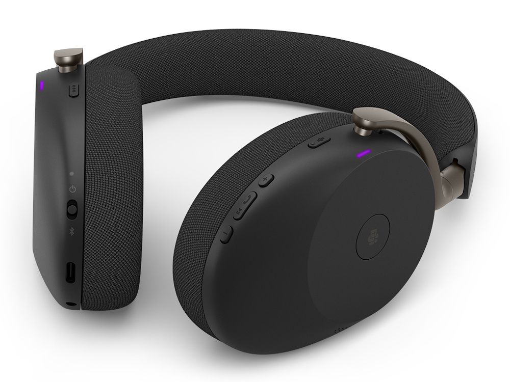 De draadloze Jabra Evolve3 85 UC Bluetooth headset liggend met alle bedieningsknoppen goed zichtbaar