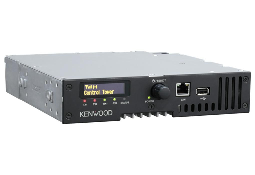 Kenwood NXR-1700E VHF DMR NXDN Portofoon Repeater schuin van links voor