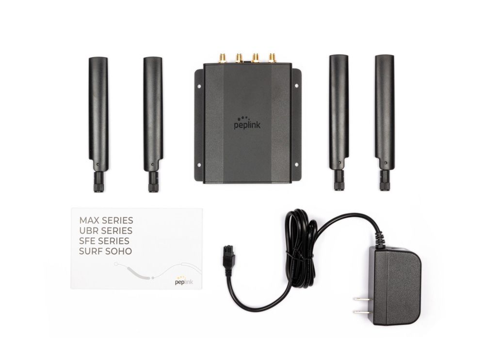 Verpakkingsinhoud van de Peplink MAX BR1 Mini 5G M2M router