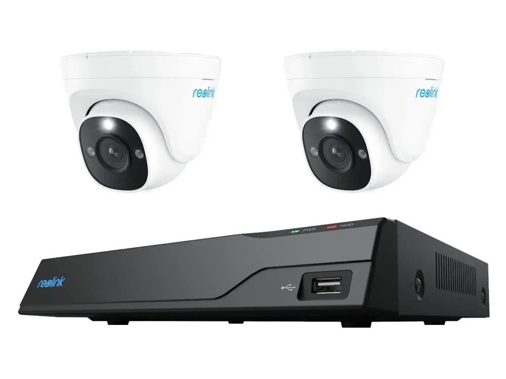 Reolink camerabeveiliging set met een 8-kanaals NVR en 2TB HDD en twee Reolink P334 outdoor turret camera's