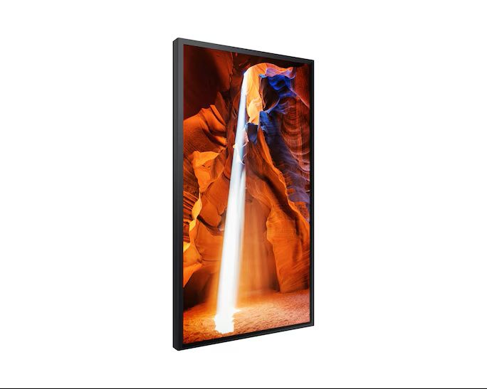 Samsung OM55N-S Full HD High Brightness Etalage Scherm schuin linksvoor in portrait mode