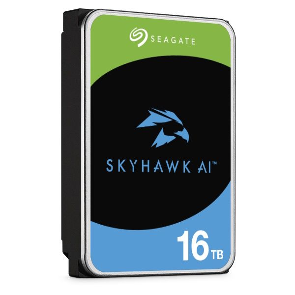 Linker zijkant en voorkant van de Seagate SkyHawk AI 16TB HDD 3.5" SATA harde schijf (ST16000VE004)