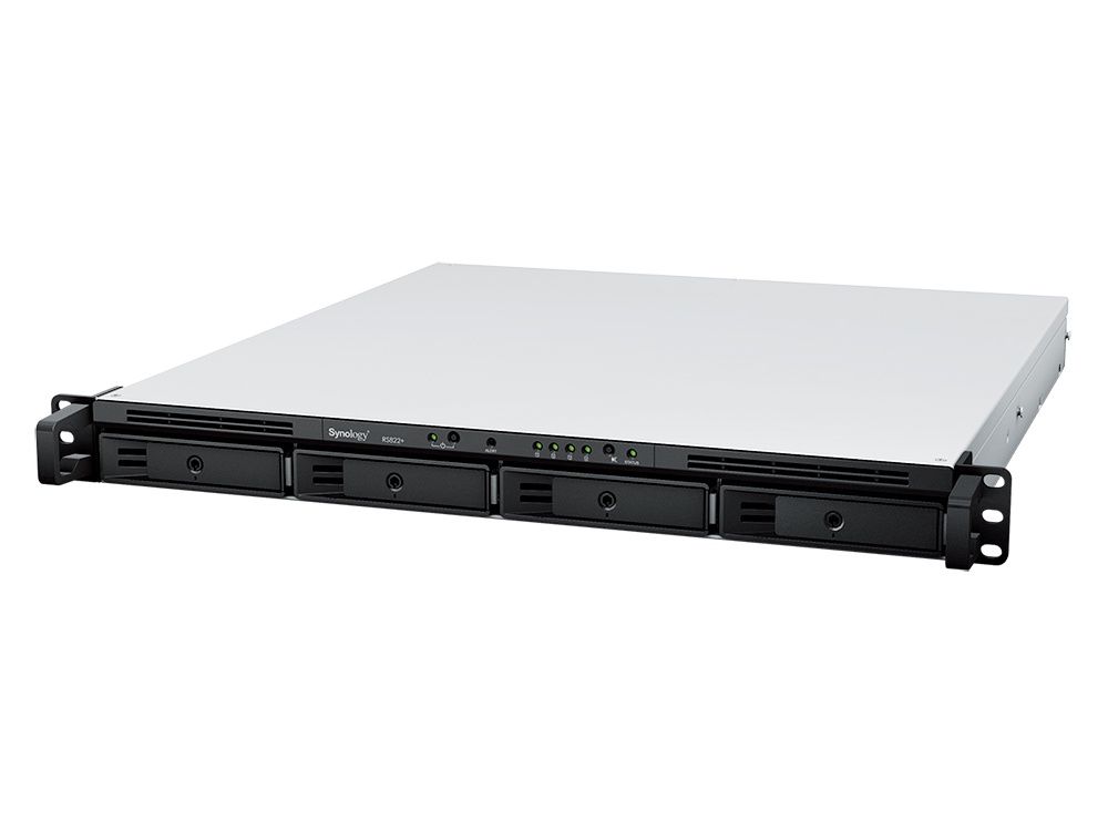 Schuin rechts de Synology RackStation RS822+ uitbreidbare 4-Bay NAS voor gegevensopslag