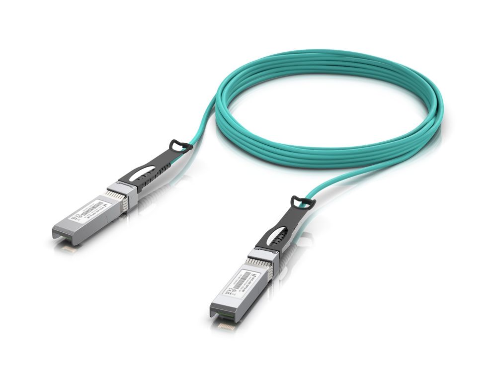 De Ubiquiti UniFi 10G Long-Range Direct Attach Cable UACC-AOC-SFP10-5M met twee SFP+ connectoren