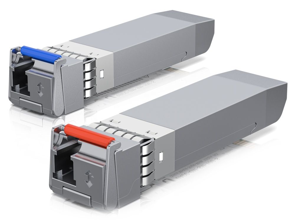Set van twee Ubiquiti Singlemode SFP+ Modules met blauwe en rode markering in de vorm van de Ubiquiti UACC-OM-SM-10G-S-2