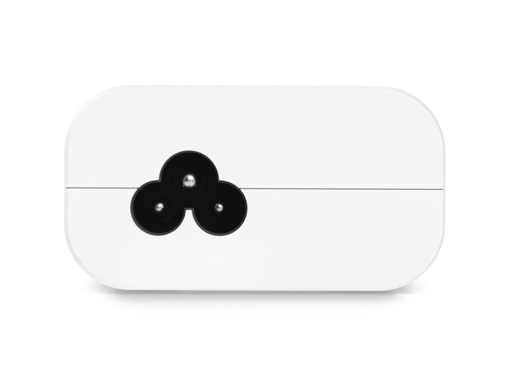 De stroominput van de Ubiquiti 10G 802.3bt PoE++ adapter 60W