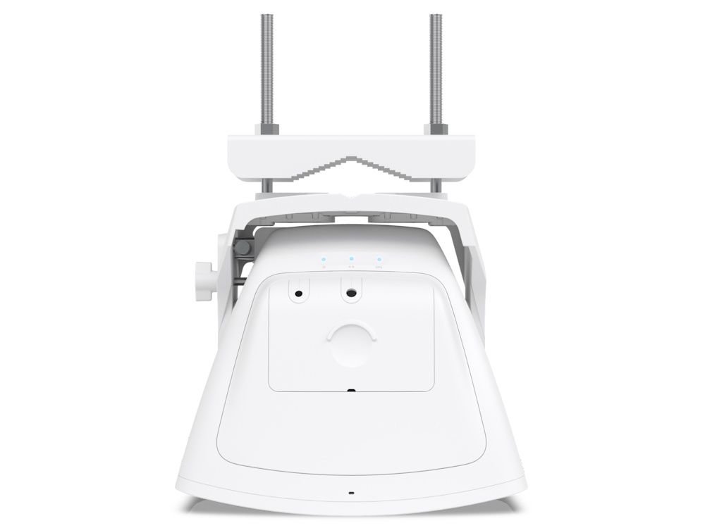 Onderkant van het Ubiquiti UISP Wave AP 60 GHz PtMP access point met status leds en klepje
