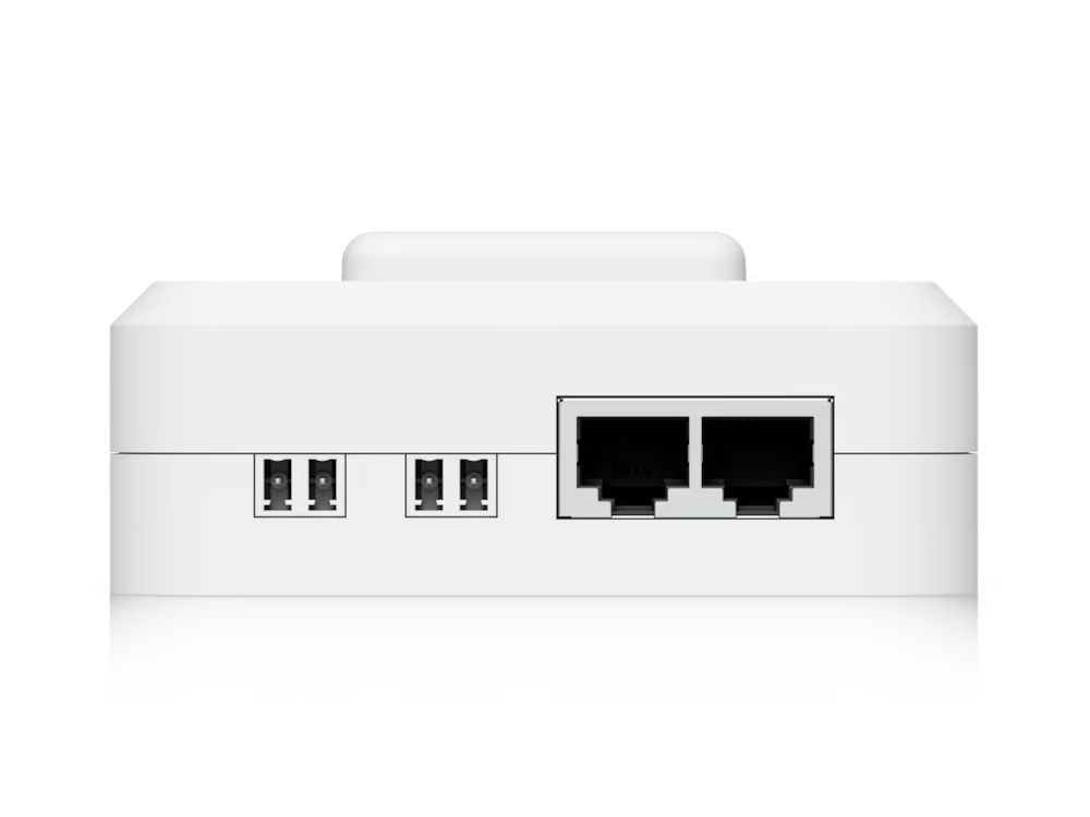 Onderkant van de Ubiquiti UniFi Access Retrofit Hub voor Wiegand en UniFi Retrofit Readers