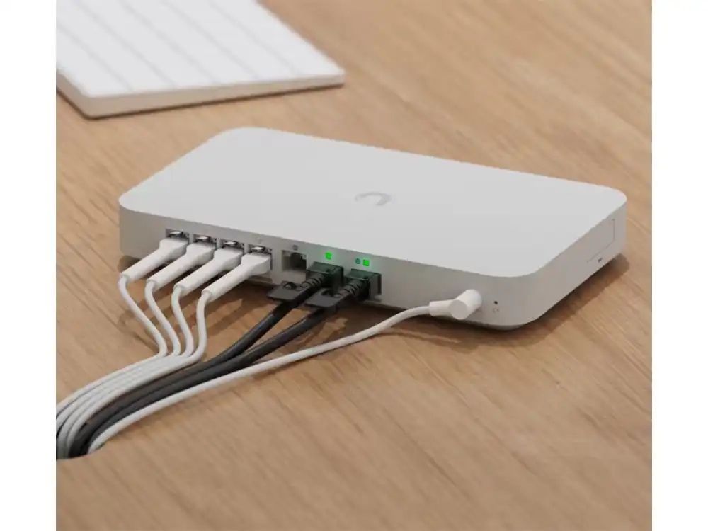 Ubiquiti UniFi Cloud Gateway Fiber