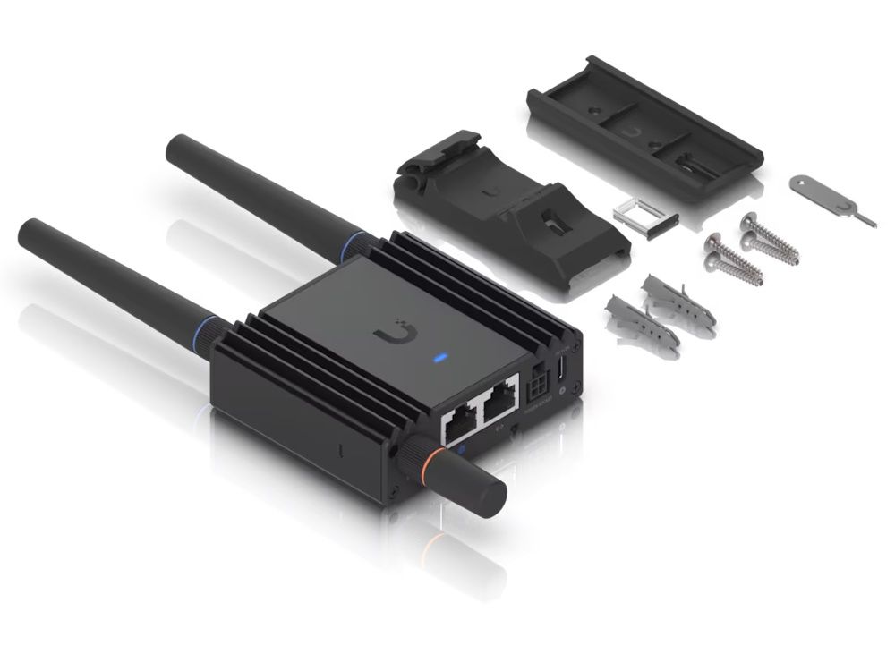 Verpakkingsinhoud van de Ubiquiti UniFi Mobile Router Ultra met de UMR-Ultra en montagebeugel en schroeven