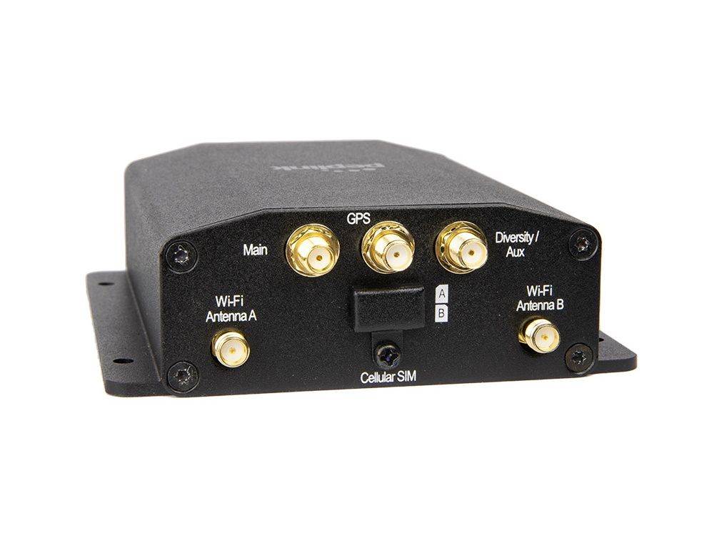 Achterkant van de Peplink MAX BR1 Mini LTE (HW3) 4G LTE router met alle antenne aansluitingen