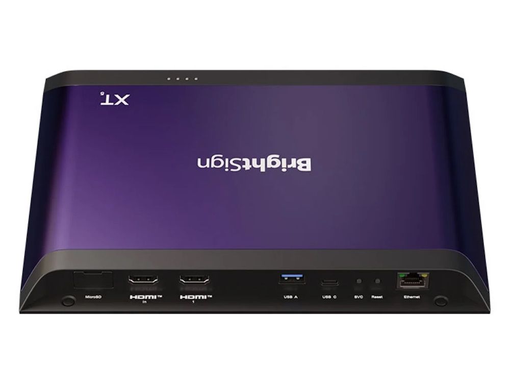 Achterkant van de BrightSign XT1145 digital signage media player met dual HDMI en USB-A en USB-C poorten