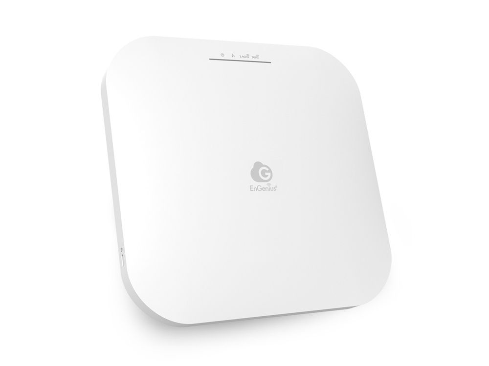 Het EnGenius Cloud6 4x4 Lite ECW212L WiFi 6 dual-band indoor access point van linksvoor