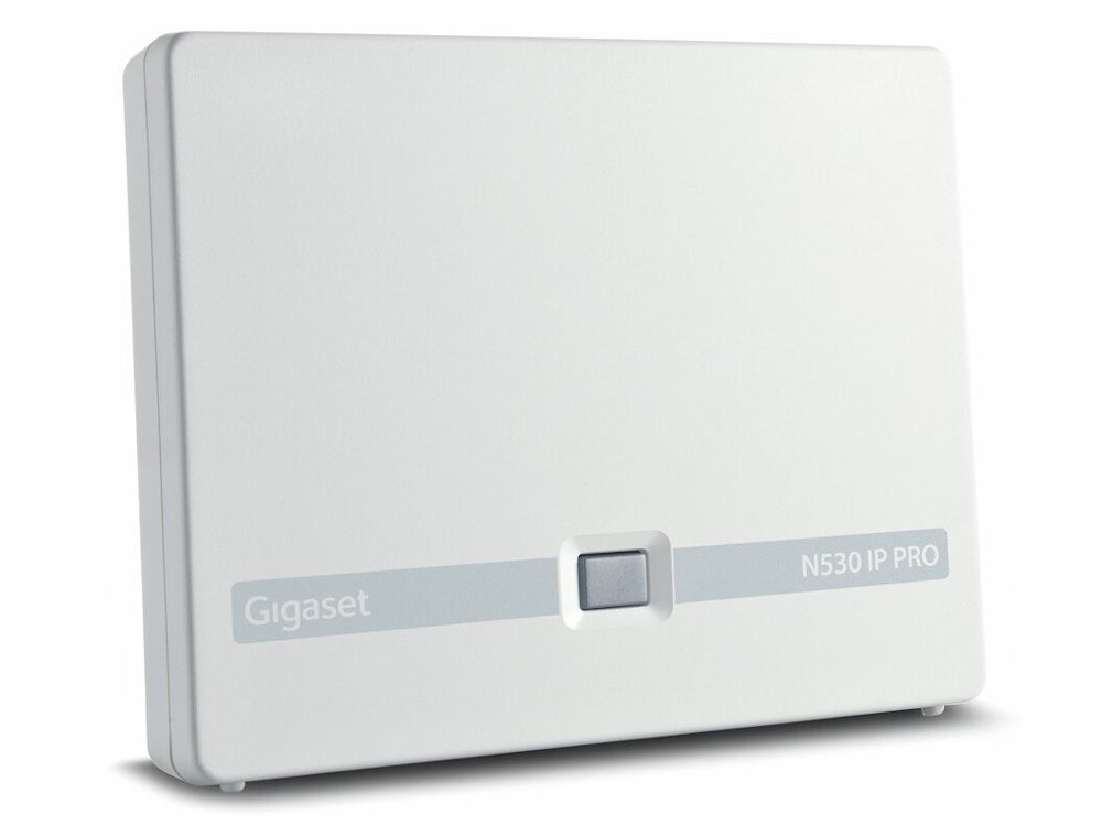Het Gigaset N530 IP Pro Single Cell IP DECT Basisstation schuin van linksvoor