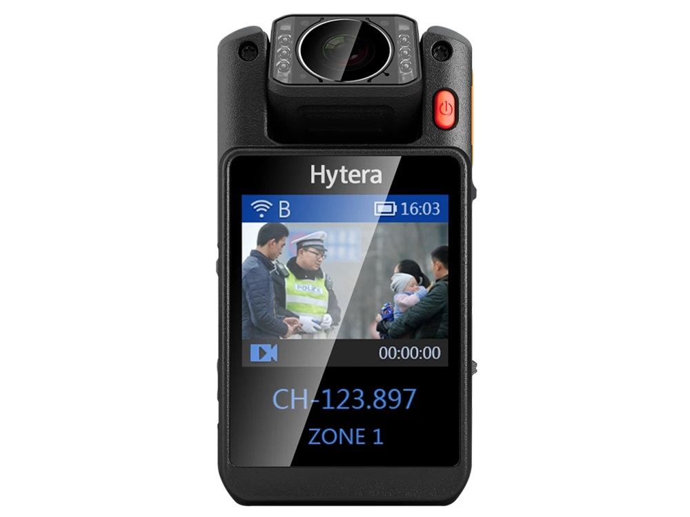 Voorkant van de Hytera VM780 bodycam met display, Bluetooth, GPS, WiFi en 4G