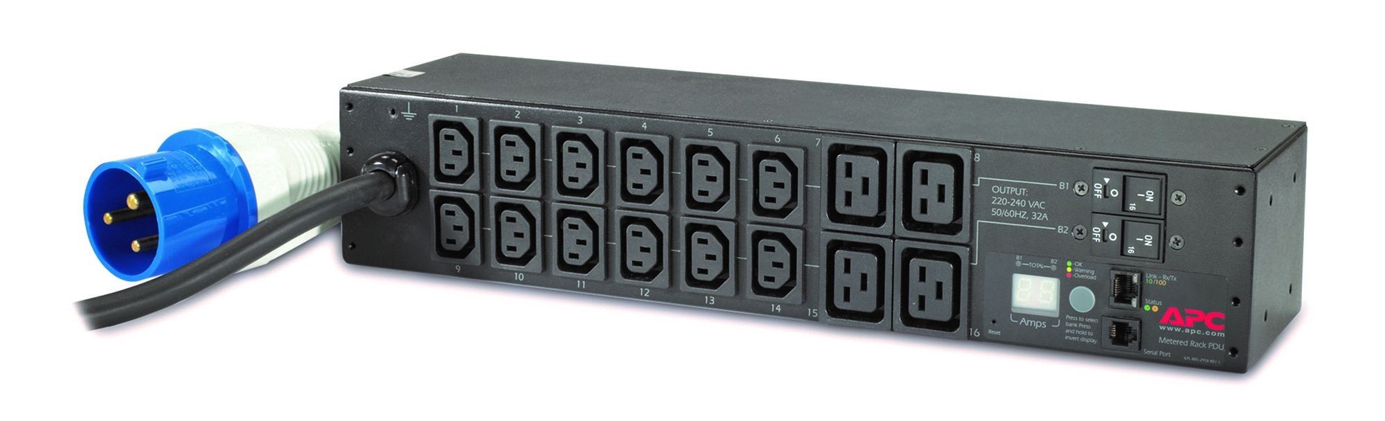 Voorkant schuin van rechts van de APC NetShelter AP7822B Metered Rack PDU met alle 16 uitgangen