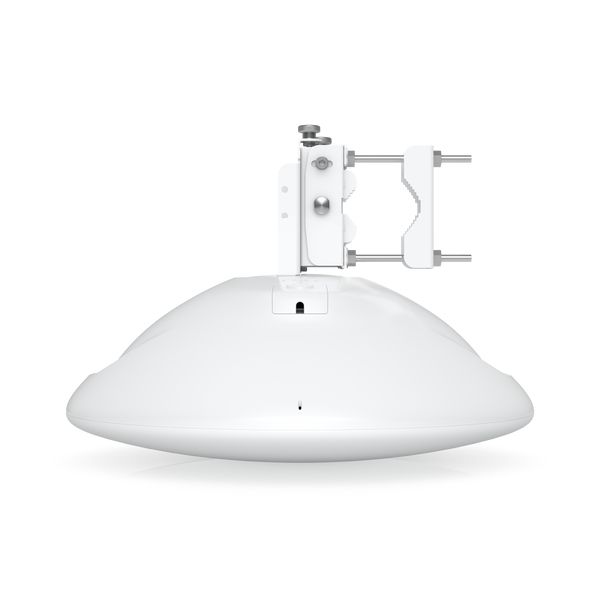 Het Ubiquiti UISP Wave Long-Range PtMP 60 GHz access point liggend met de montagebeugel omhoog