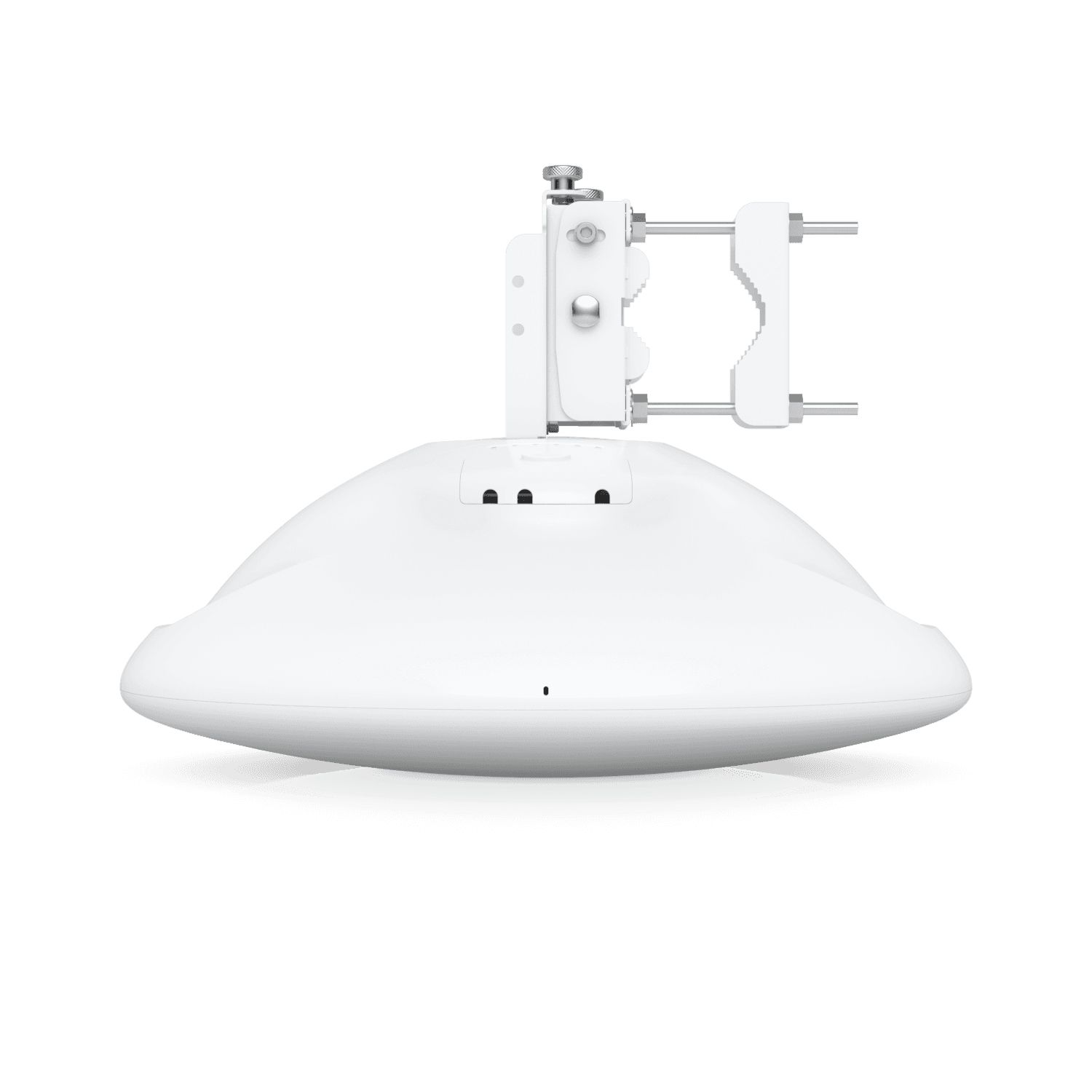 Het Ubiquiti UISP Wave Pro 60 GHz Point-to-Multipoint access point liggend met het klepje voor de ethernetpoorten