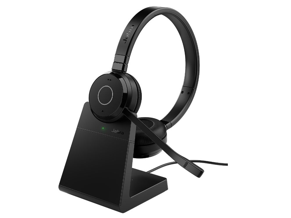 Jabra Evolve 65 TE MS Stereo op een oplaadstation