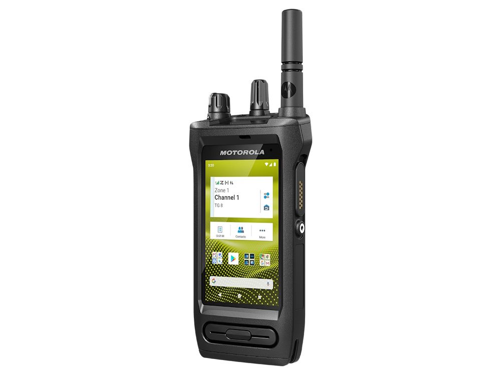 Voorkant en rechter zijkant van de Motorola MOTOTRBO Ion 4G LTE WiFi portofoon