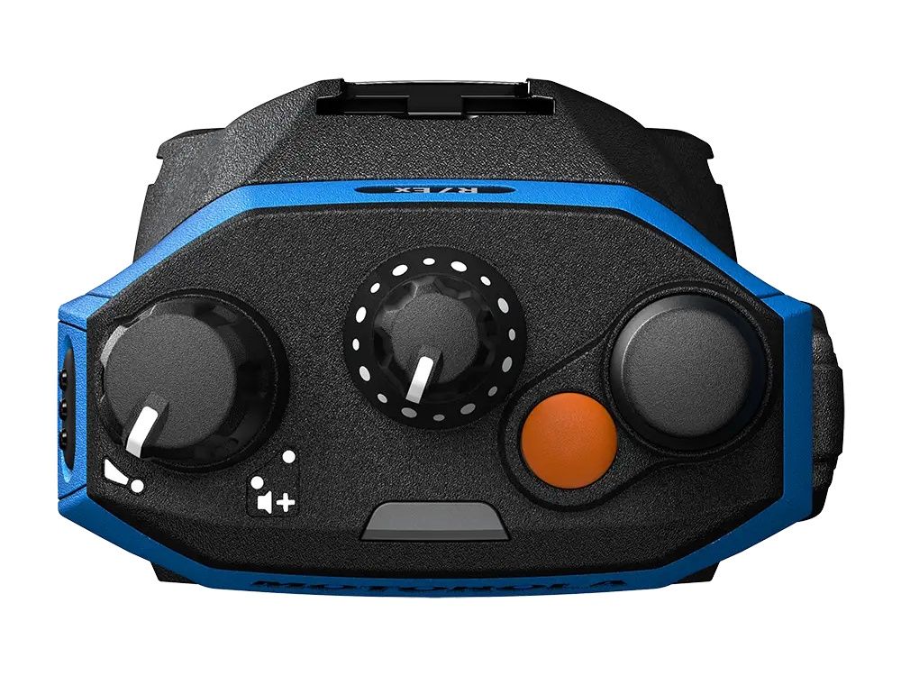 Bovenkant van de Motorola R7Ex ATEX UHF portofoon met display zonder lader met kanaalkeuzeknop en volumeknop en noodknop