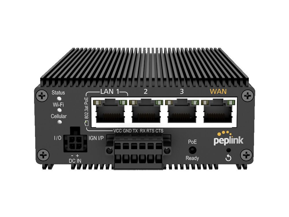 Voorkant van de Peplink MAX Transit Pro E 5G rugged mobiele 5G router met WAN en LAN poorten en voedingsaansluiting