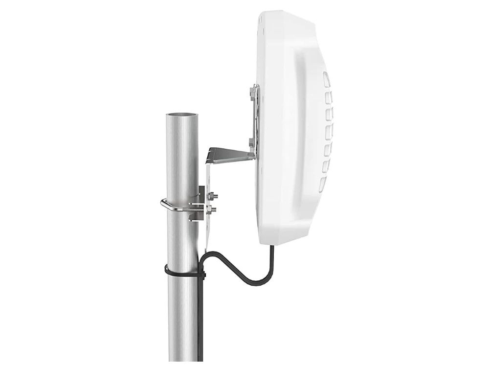 Poynting 4G LTE MIMO flatpanel antenne 11 dBi zijkant