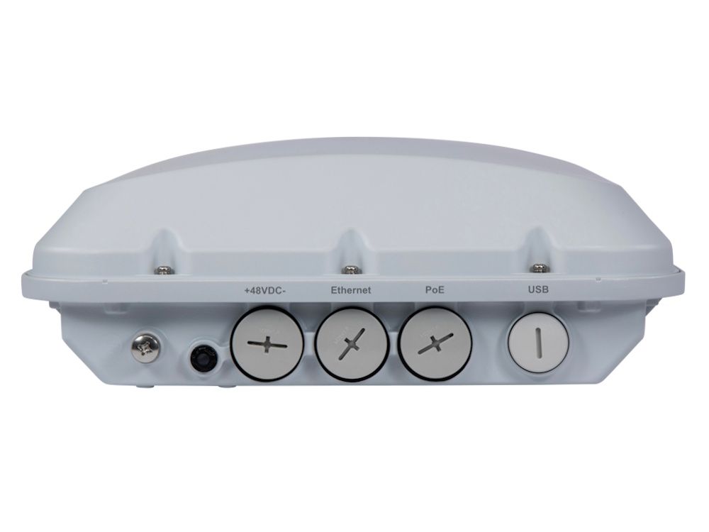 Onderkant van het Ruckus ZoneFlex T670sn WiFi 7 outdoor access point met alle aansluitingen