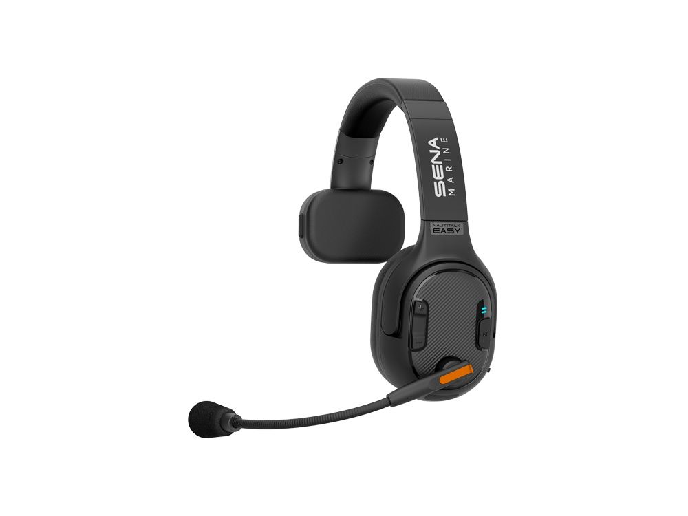 Zijkant van de enkeloors Sena Nautitalk Easy Mesh Intercom voor groepscommunicatie aan boord