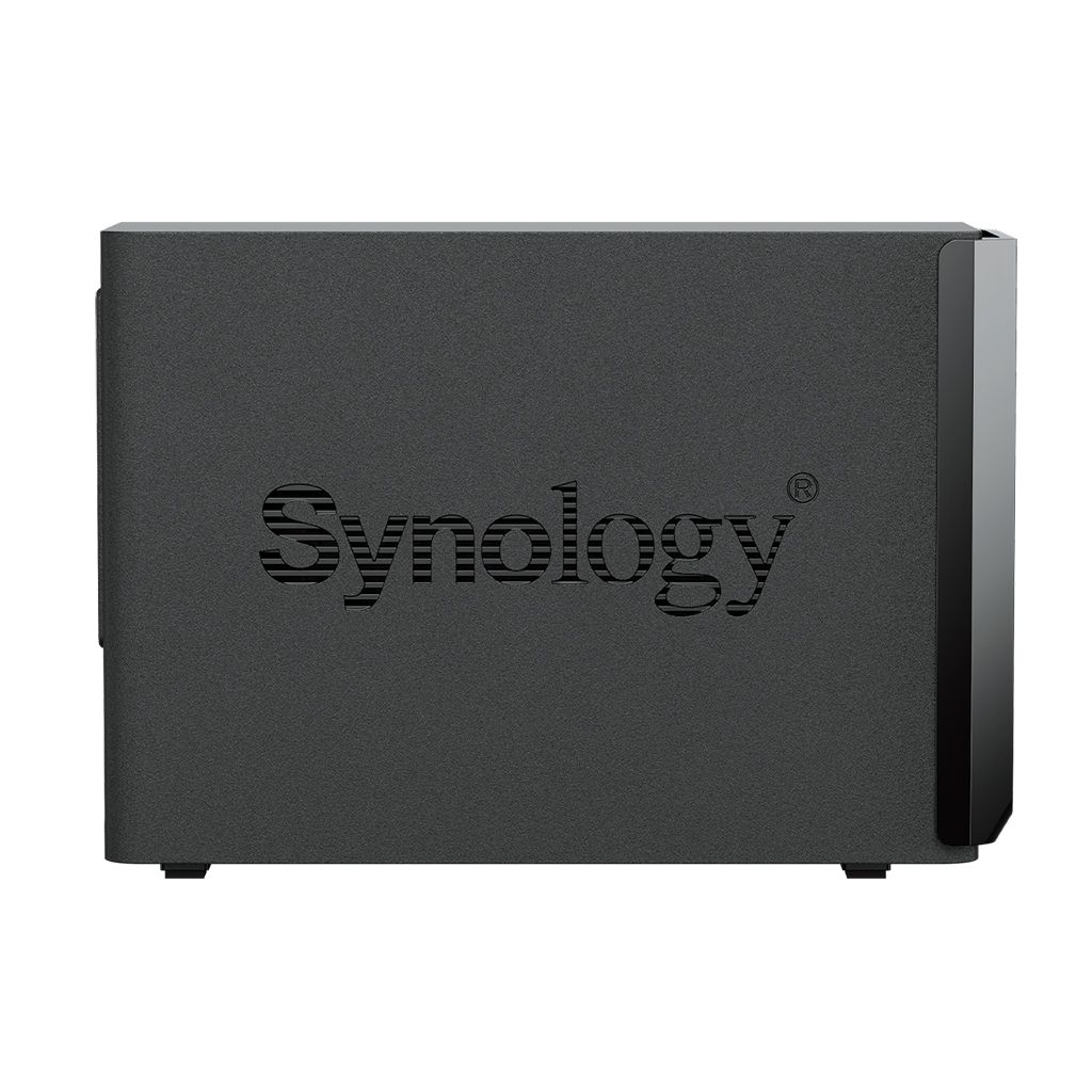 Linker zijkant van de Synology DiskStation DS225+ NAS en 2x 12TB HDD