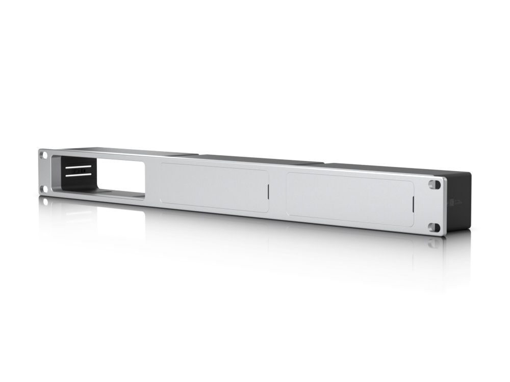 Rechter zijkant en voorkant van de Ubiquiti AI Key Rack Mount 1U (UACC-AI-Key-RM) met ruimte voor 3 AI Keys