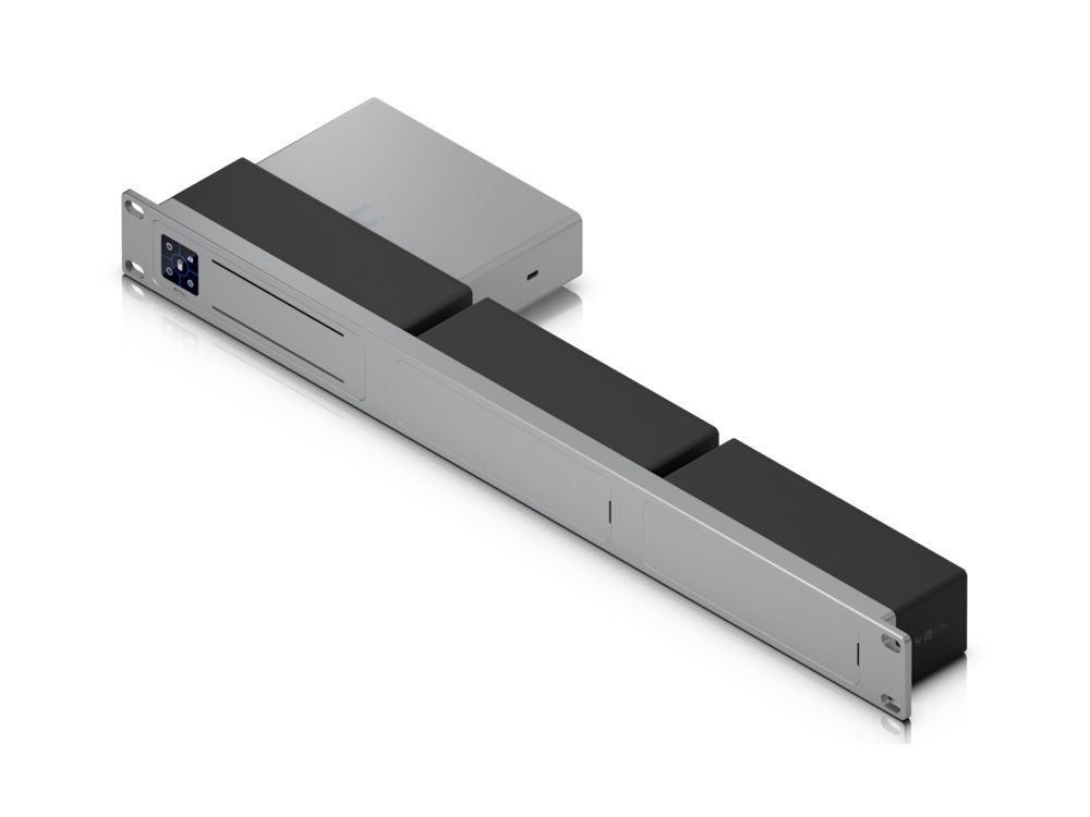 De Ubiquiti AI Key Rack Mount 1U (UACC-AI-Key-RM) schuin van boven met daarin 1 AI Key