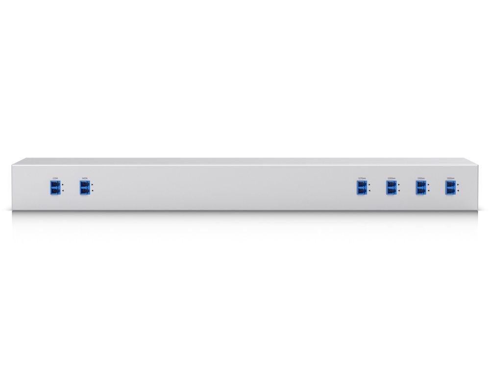 Voorkant van de Ubiquiti CWDM Mux Demux 4 (UACC-CWDM-4) schuin van bovenaf