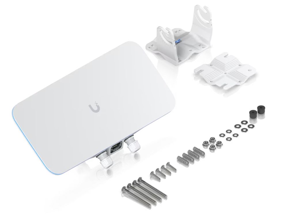 Ubiquiti E7 Audience productfoto inhoud verpakking included accessoires box contents whats in the box