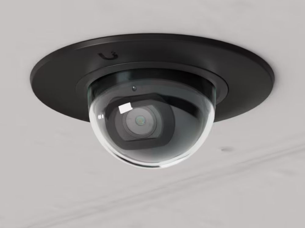 Ubiquiti G5 Dome Ultra Flush Mount geïnstalleerd