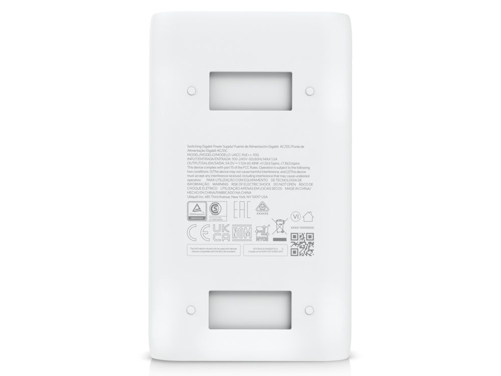 Achterkant of onderkant van de Ubiquiti 10G 802.3bt PoE++ adapter 60W voor de montage