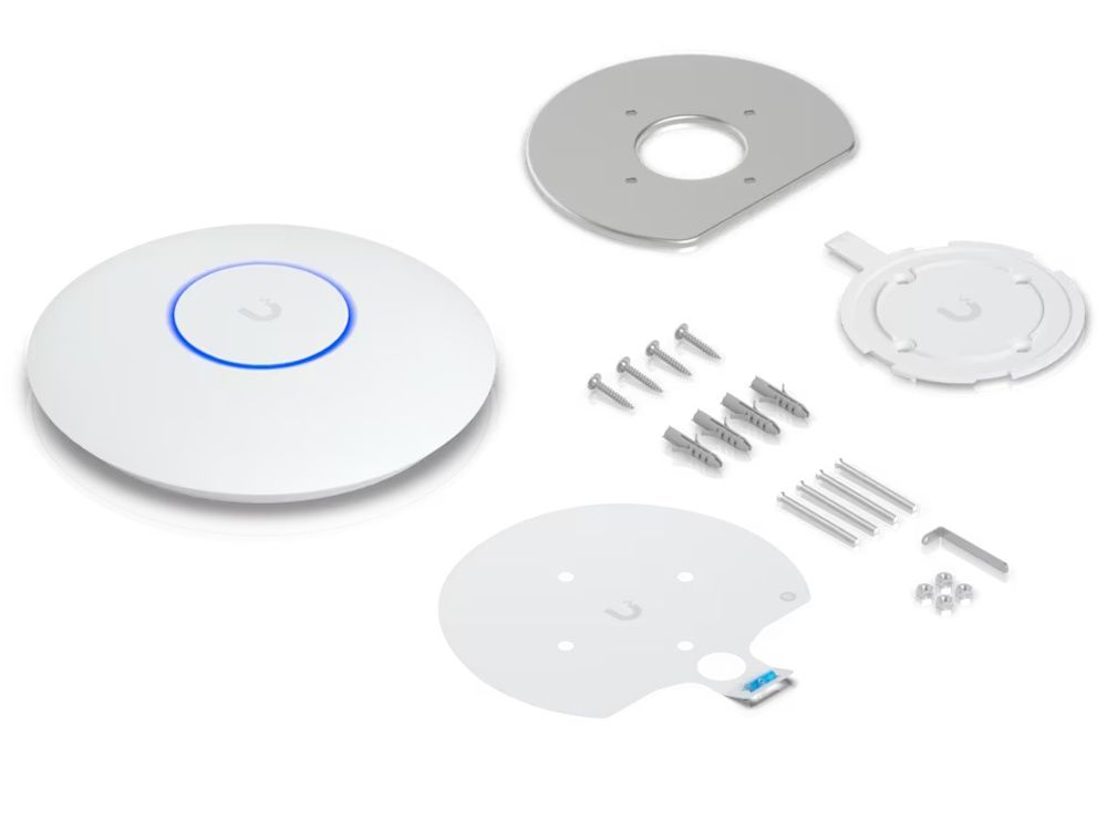 Verpakkingsinhoud van het compacte Ubiquiti UniFi 7 Lite indoor WiFi 7 access point met bevestigingsmateriaal zoals de montageplaat en schroevenset