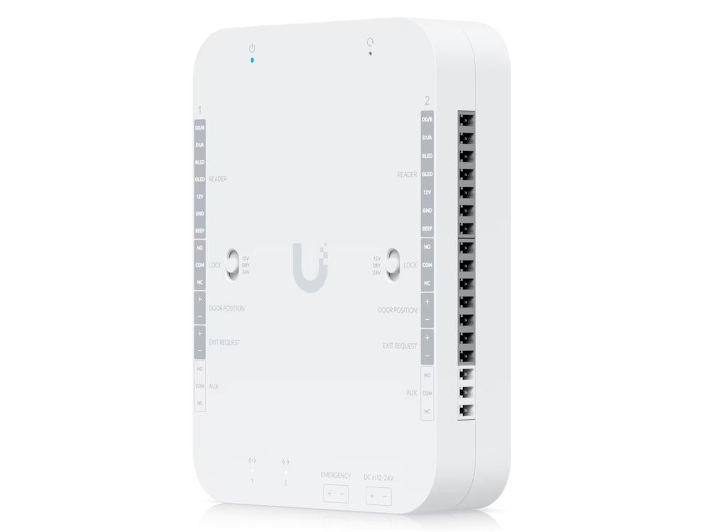 De Ubiquiti UniFi Access Retrofit Hub voor Wiegand en UniFi Retrofit Readers schuin van rechtsvoor