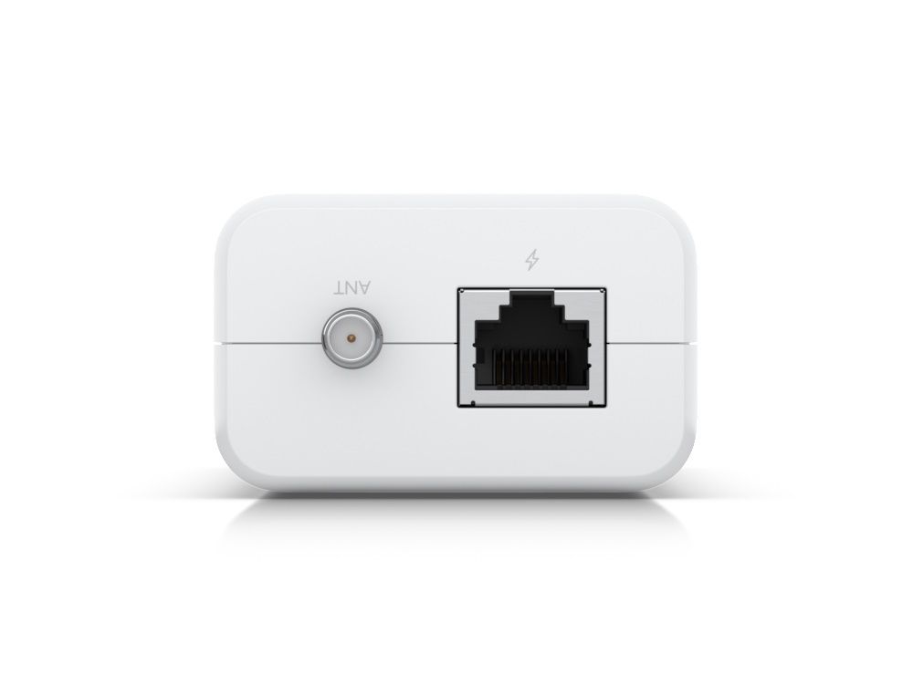 Bovenkant van de Ubiquiti UniFi Device Bridge met de RP-SMA antenne connector en de ethernetpoort die tot 15 Watt PoE levert