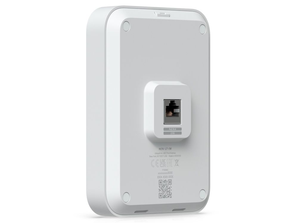 Schuin de achterkant van het Ubiquiti UniFi 7 In-Wall indoor WiFi 7 access point met PoE+ in