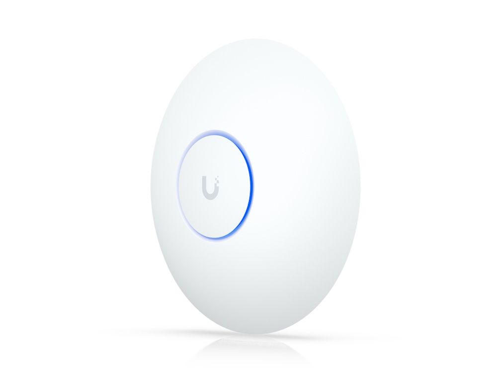 Het Ubiquiti UniFi 7 Long-Range indoor WiFi 7 access point schuin van voren