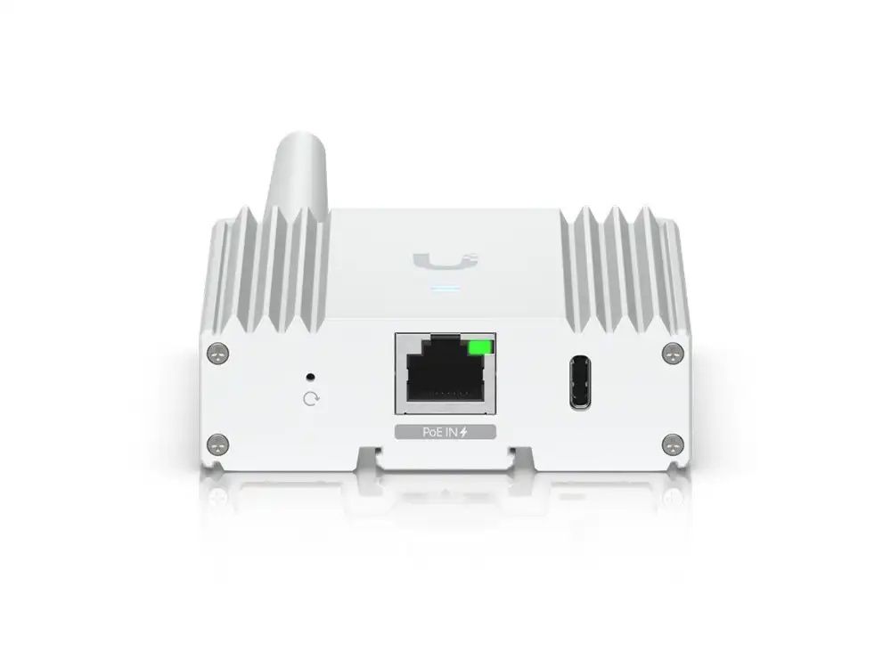 De Ubiquiti SuperLink gateway liggend met de PoE ethernetpoort zichtbaar